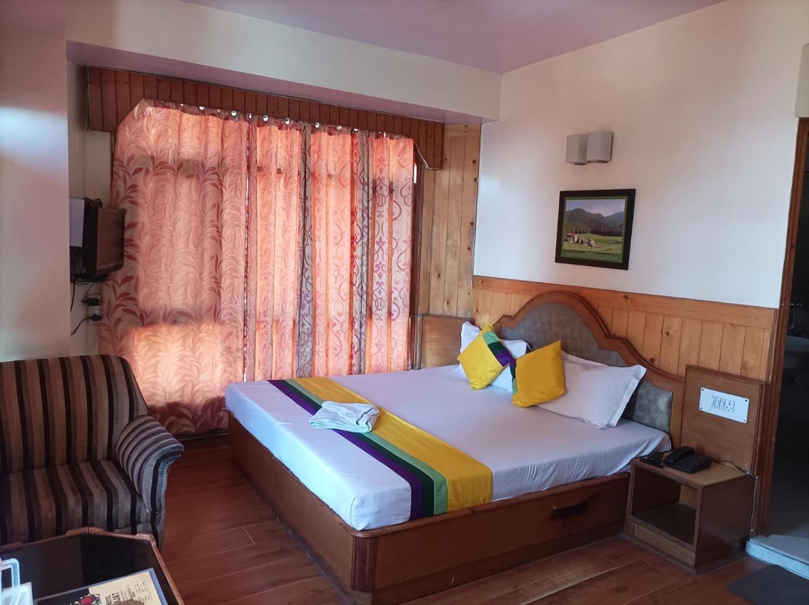 Hotel Rajat Chhota Simla Kültér fotó